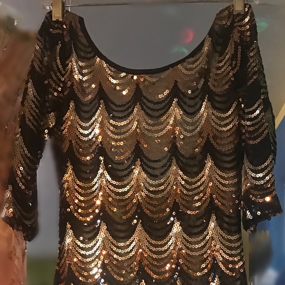 Dress - Picture 1 of 3